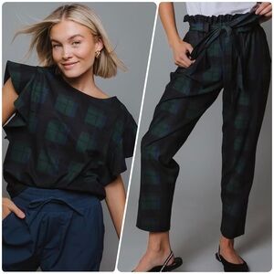 EUC Albion Matching Set 9 to 9 Boss Tee Bow Belt Cropped Pants Mistletoe Green